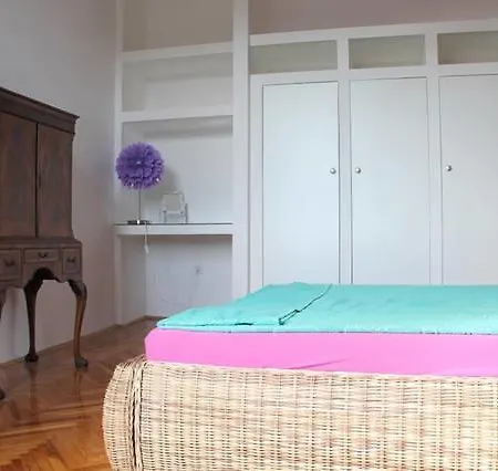 Excellent City In Antic Pula