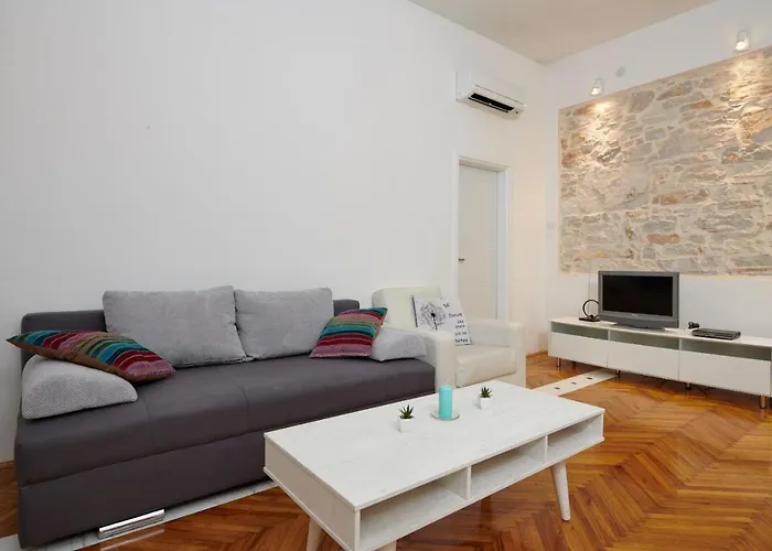 Excellent City In Antic